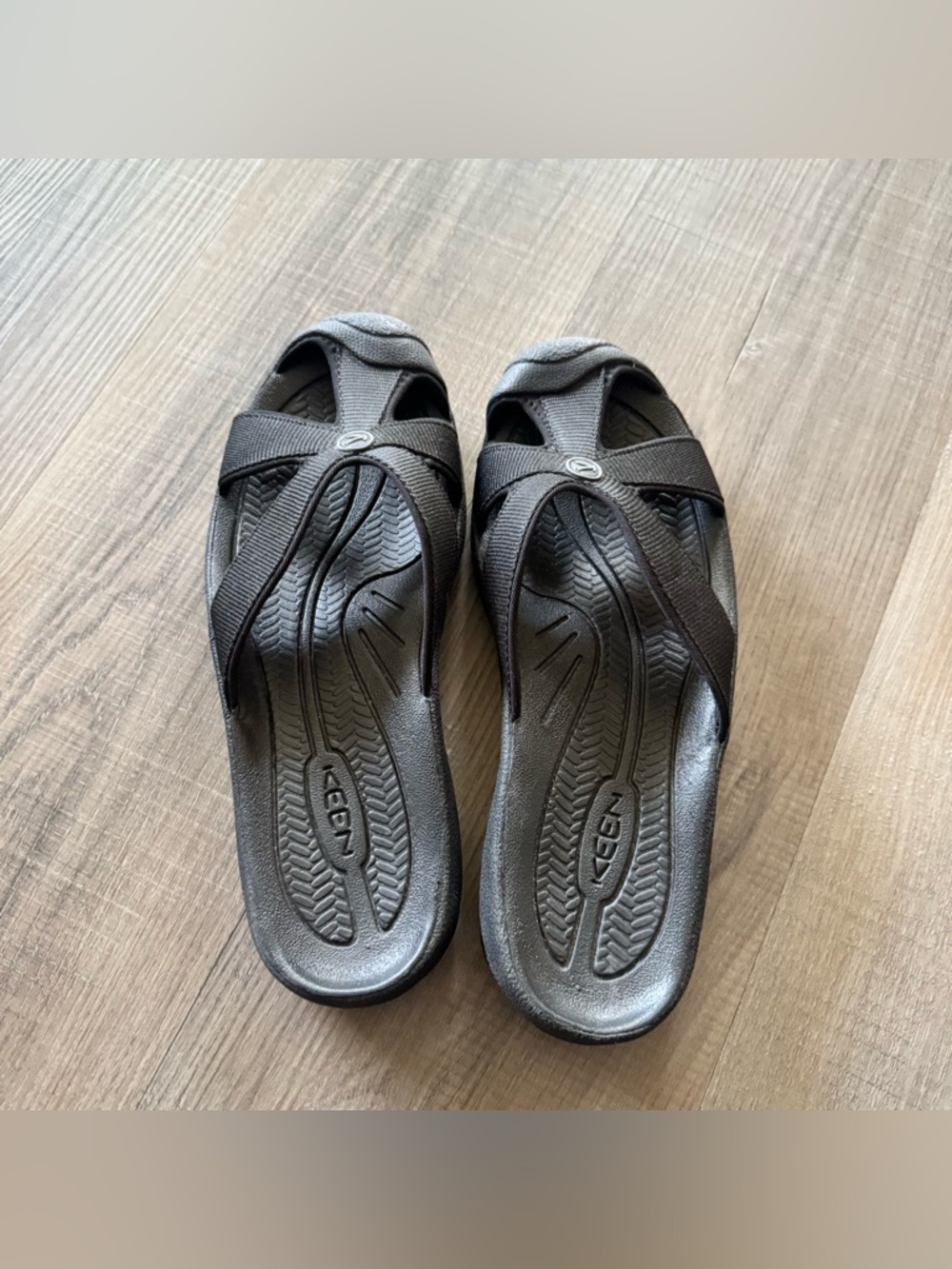 Keen Bali TG Slide Sandals Women's 9.5 Black Hiking Water Shoes Outdoor NWOT - Picture 4 of 5